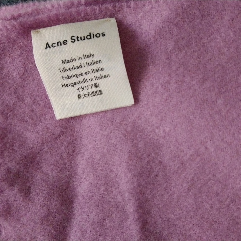 Acne studio oversized wool scarf Lavender NWT - Picture 3 of 5